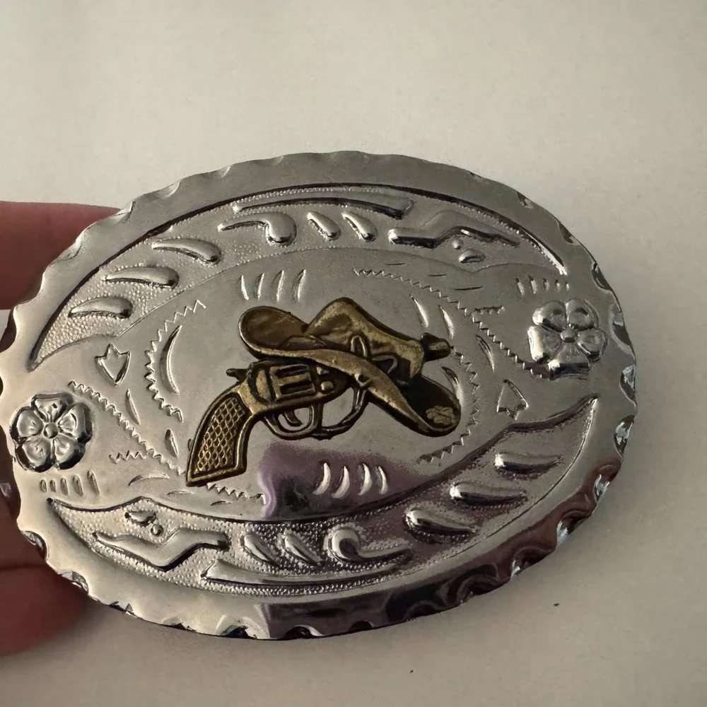 Cowboy Hat‎ Revolver Gun Western Style Belt Buckle